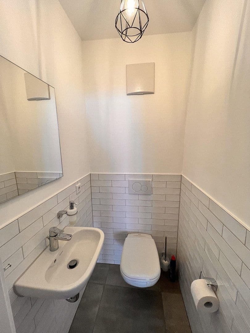 Prenájom bytu 3-izbový 86 m², Heilbronn, Bádensko-Wurttembersko Prenájom bytu 3-izbový 86 m², Heilbronn, Bádensko-Wurttembersko