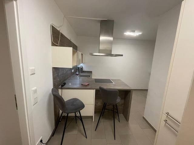 Prenájom bytu 1-izbový 51 m², Fuchstanzstr. 30, Frankfurt, Hesensko Prenájom bytu 1-izbový 51 m², Fuchstanzstr. 30, Frankfurt, Hesensko