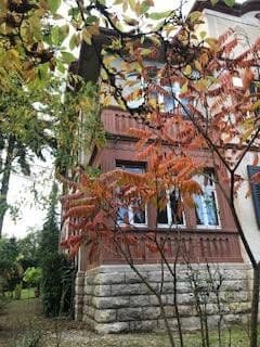 Predaj domu 300 m², pozemek 1.891 m², Lauchringen, Bádensko-Wurttembersko Predaj domu 300 m², pozemek 1.891 m², Lauchringen, Bádensko-Wurttembersko