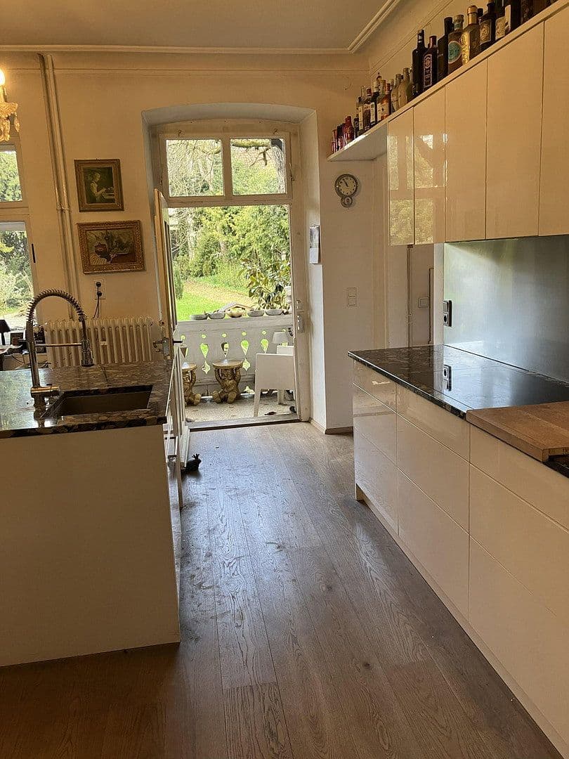 Predaj domu 300 m², pozemek 1.891 m², Lauchringen, Bádensko-Wurttembersko Predaj domu 300 m², pozemek 1.891 m², Lauchringen, Bádensko-Wurttembersko