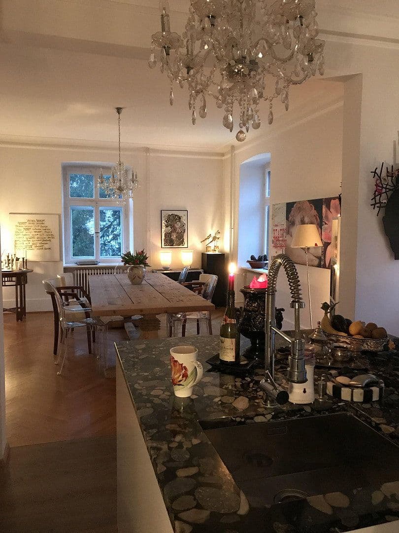 Predaj domu 300 m², pozemek 1.891 m², Lauchringen, Bádensko-Wurttembersko Predaj domu 300 m², pozemek 1.891 m², Lauchringen, Bádensko-Wurttembersko