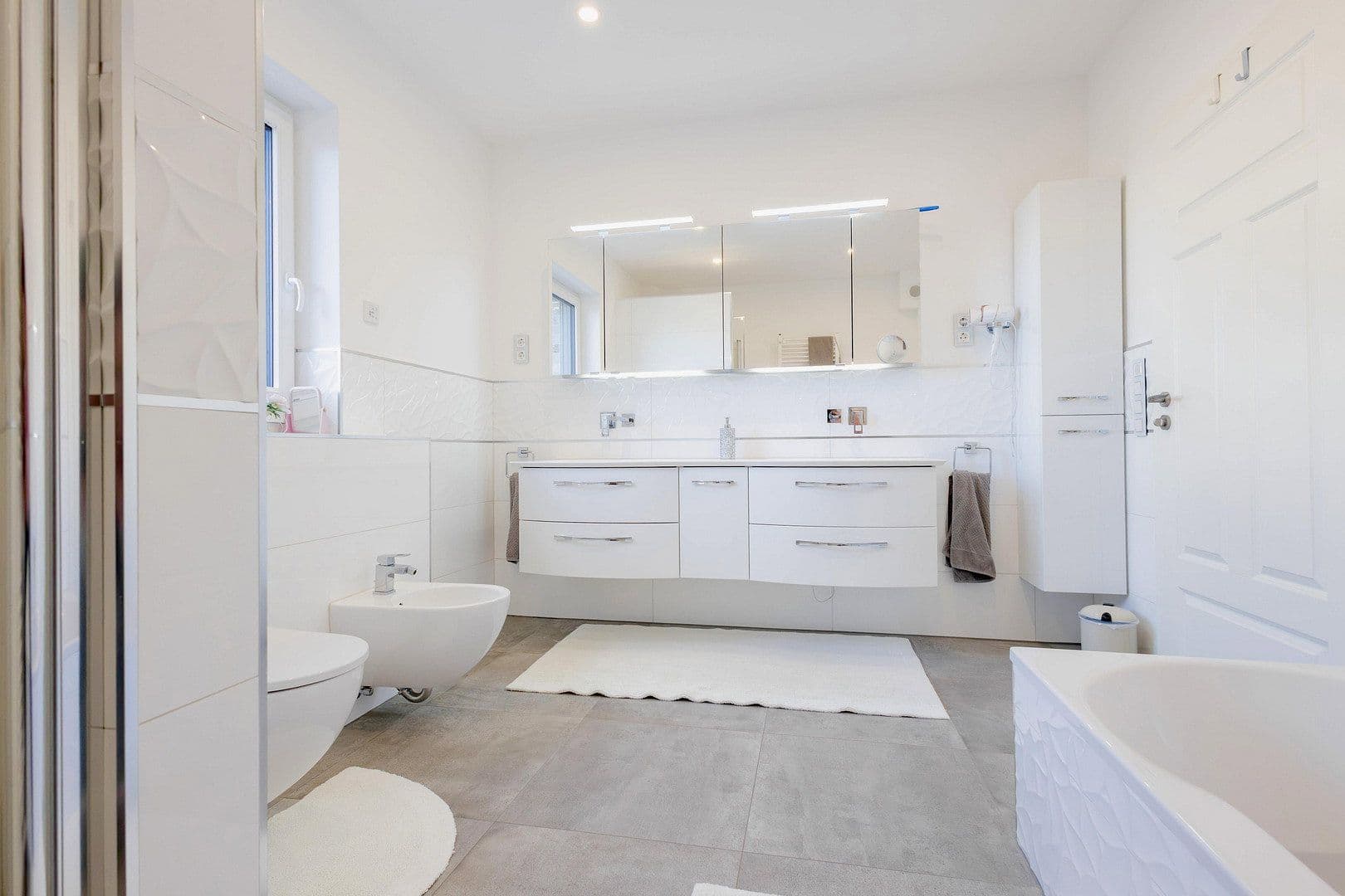 Predaj domu 239 m², pozemek 633 m², Laboe, Šlezvicko-Holštajnsko Predaj domu 239 m², pozemek 633 m², Laboe, Šlezvicko-Holštajnsko