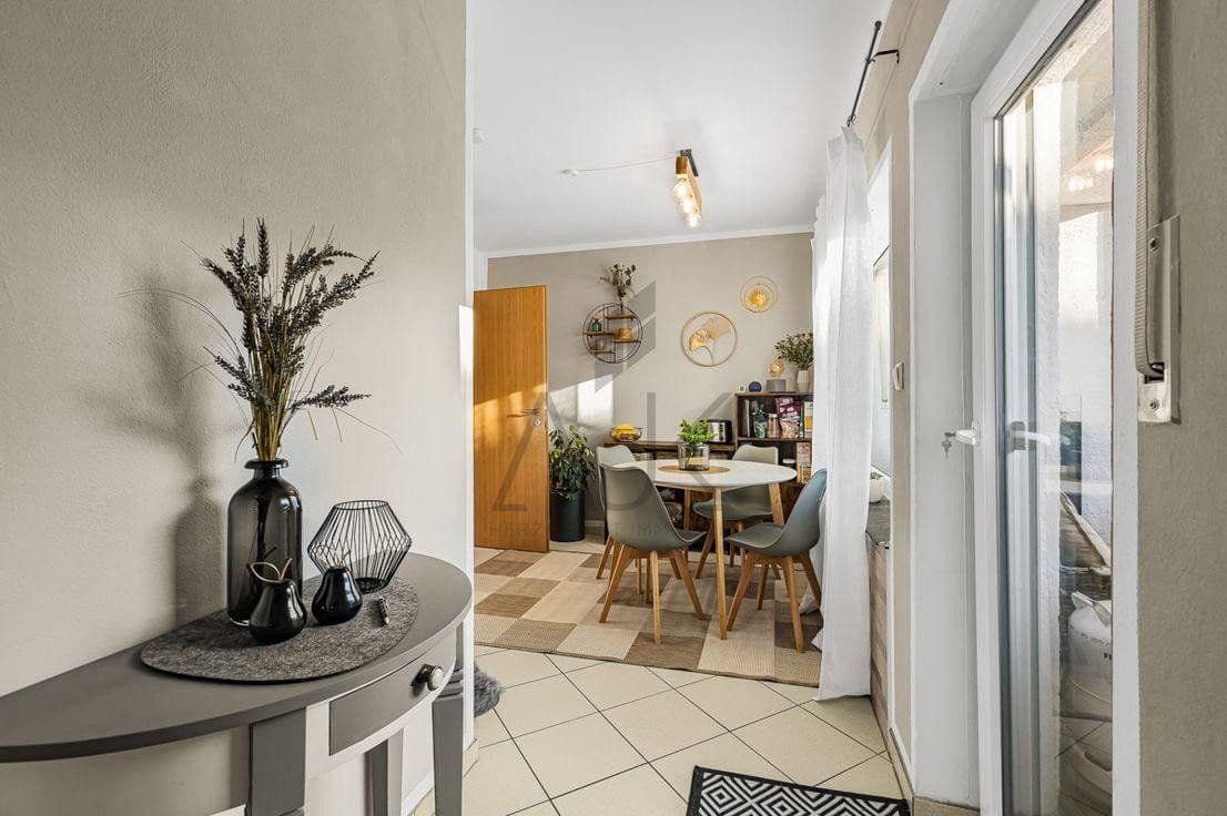 Predaj domu 140 m², pozemek 425 m², Lachenmeyrstraße 6, München, Bavorsko Predaj domu 140 m², pozemek 425 m², Lachenmeyrstraße 6, München, Bavorsko