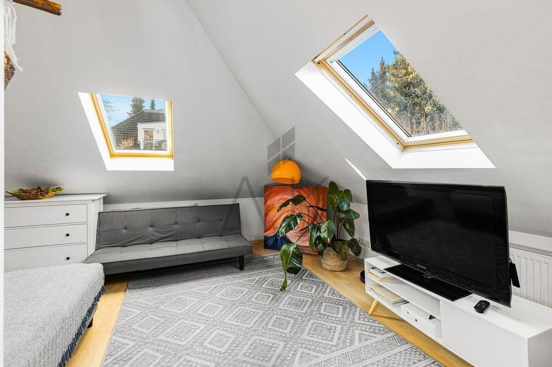 Predaj domu 140 m², pozemek 425 m², Lachenmeyrstraße 6, München, Bavorsko Predaj domu 140 m², pozemek 425 m², Lachenmeyrstraße 6, München, Bavorsko