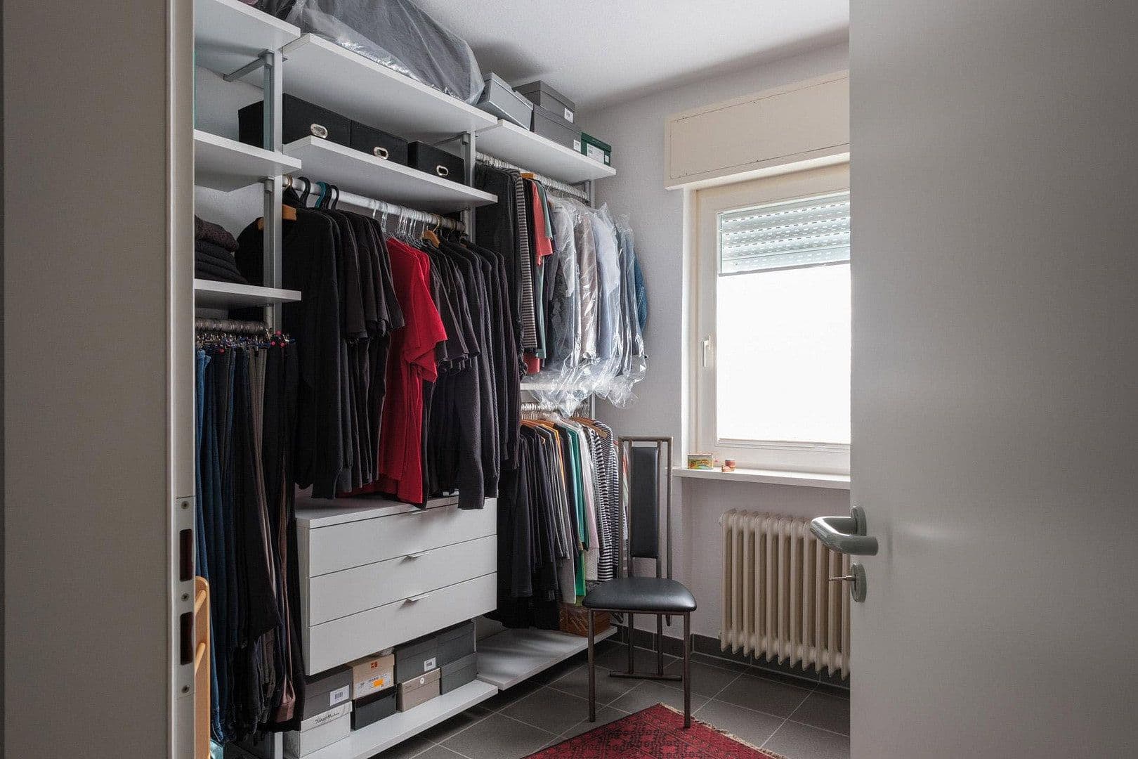 Predaj domu 228 m², pozemek 1.435 m², Ingelheim am Rhein, Porýnie-Falcko Predaj domu 228 m², pozemek 1.435 m², Ingelheim am Rhein, Porýnie-Falcko