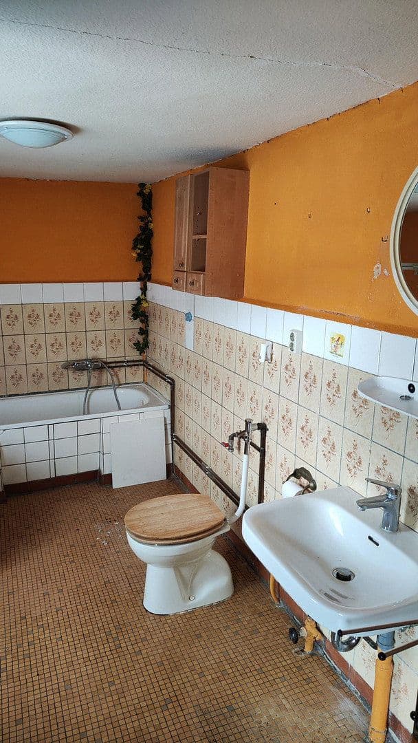 Predaj domu 92 m², pozemek 1.813 m², Dorfstraße 35, Putbus, Meklenbursko-Predpomoransko Predaj domu 92 m², pozemek 1.813 m², Dorfstraße 35, Putbus, Meklenbursko-Predpomoransko