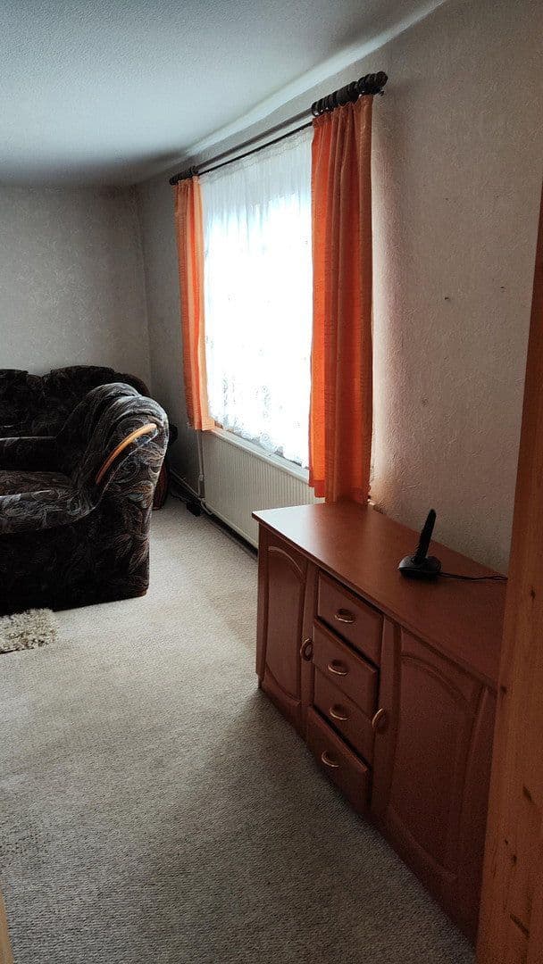 Predaj domu 92 m², pozemek 1.813 m², Dorfstraße 35, Putbus, Meklenbursko-Predpomoransko Predaj domu 92 m², pozemek 1.813 m², Dorfstraße 35, Putbus, Meklenbursko-Predpomoransko