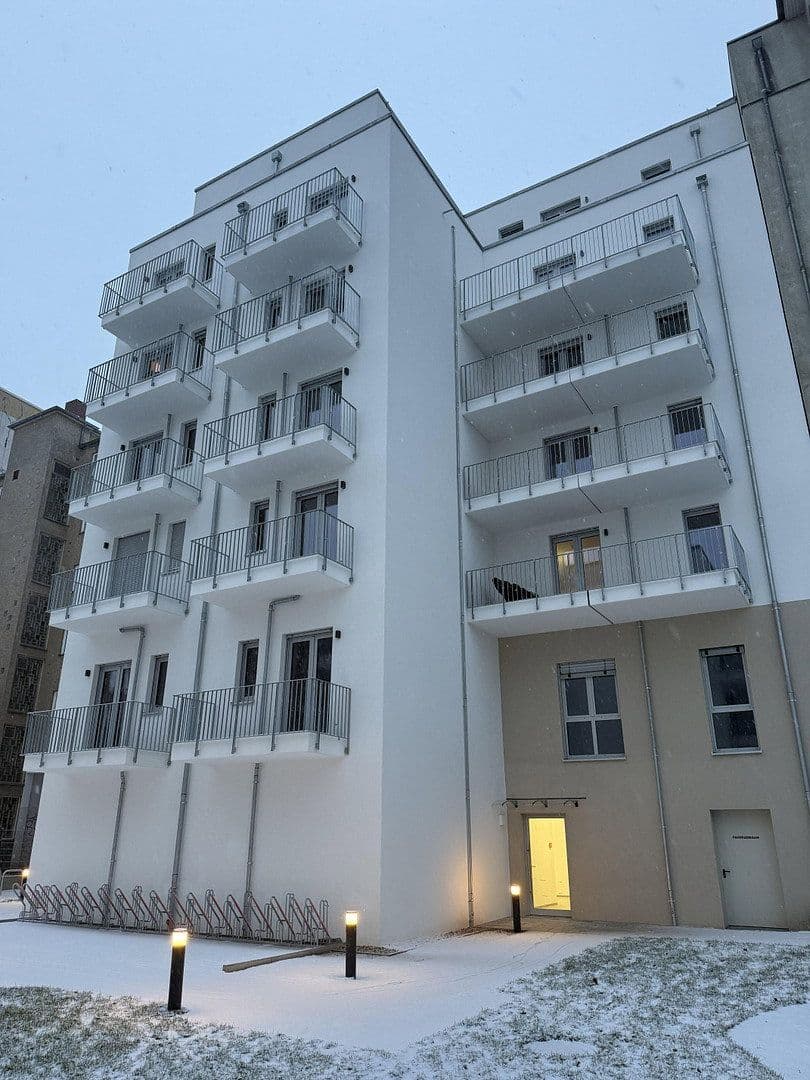 Prenájom bytu 2-izbový 50 m², Berlin, Berlín Prenájom bytu 2-izbový 50 m², Berlin, Berlín