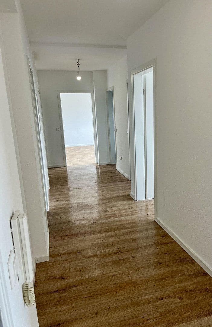 Prenájom bytu 5-izbový 107 m², Pariser Straße 163, Kaiserslautern, Porýnie-Falcko Prenájom bytu 5-izbový 107 m², Pariser Straße 163, Kaiserslautern, Porýnie-Falcko