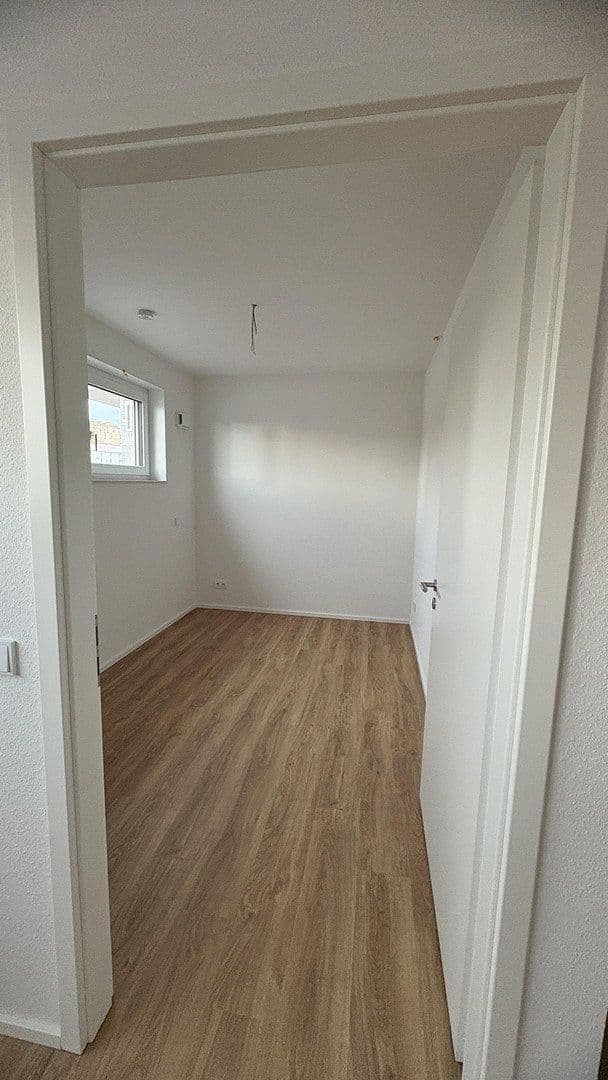 Prenájom bytu 3-izbový 87 m², Hannelore-Hermann-Straße 13, Koblenz, Porýnie-Falcko Prenájom bytu 3-izbový 87 m², Hannelore-Hermann-Straße 13, Koblenz, Porýnie-Falcko