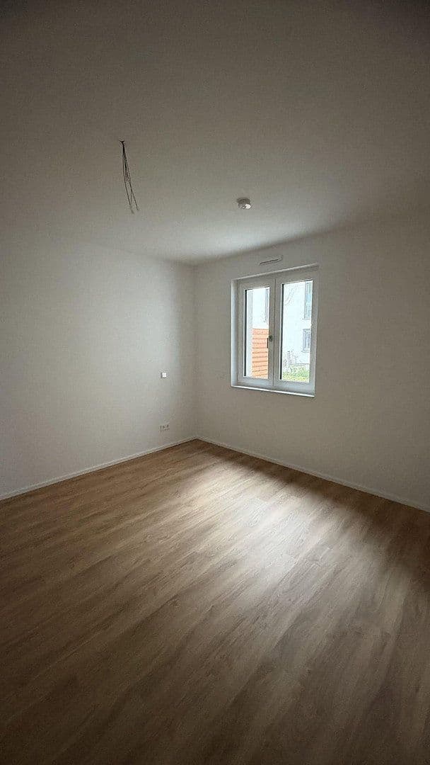 Prenájom bytu 3-izbový 87 m², Hannelore-Hermann-Straße 13, Koblenz, Porýnie-Falcko Prenájom bytu 3-izbový 87 m², Hannelore-Hermann-Straße 13, Koblenz, Porýnie-Falcko