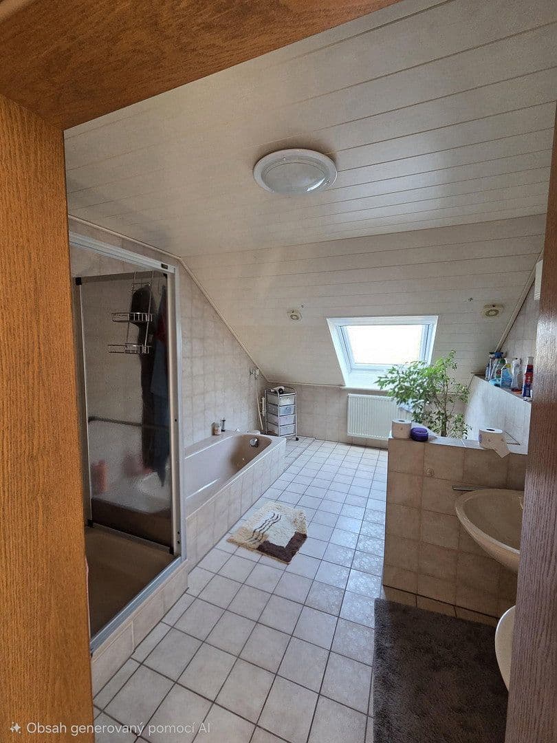 Predaj domu 224 m², pozemek 3.300 m², Arzberg, Bavorsko Predaj domu 224 m², pozemek 3.300 m², Arzberg, Bavorsko