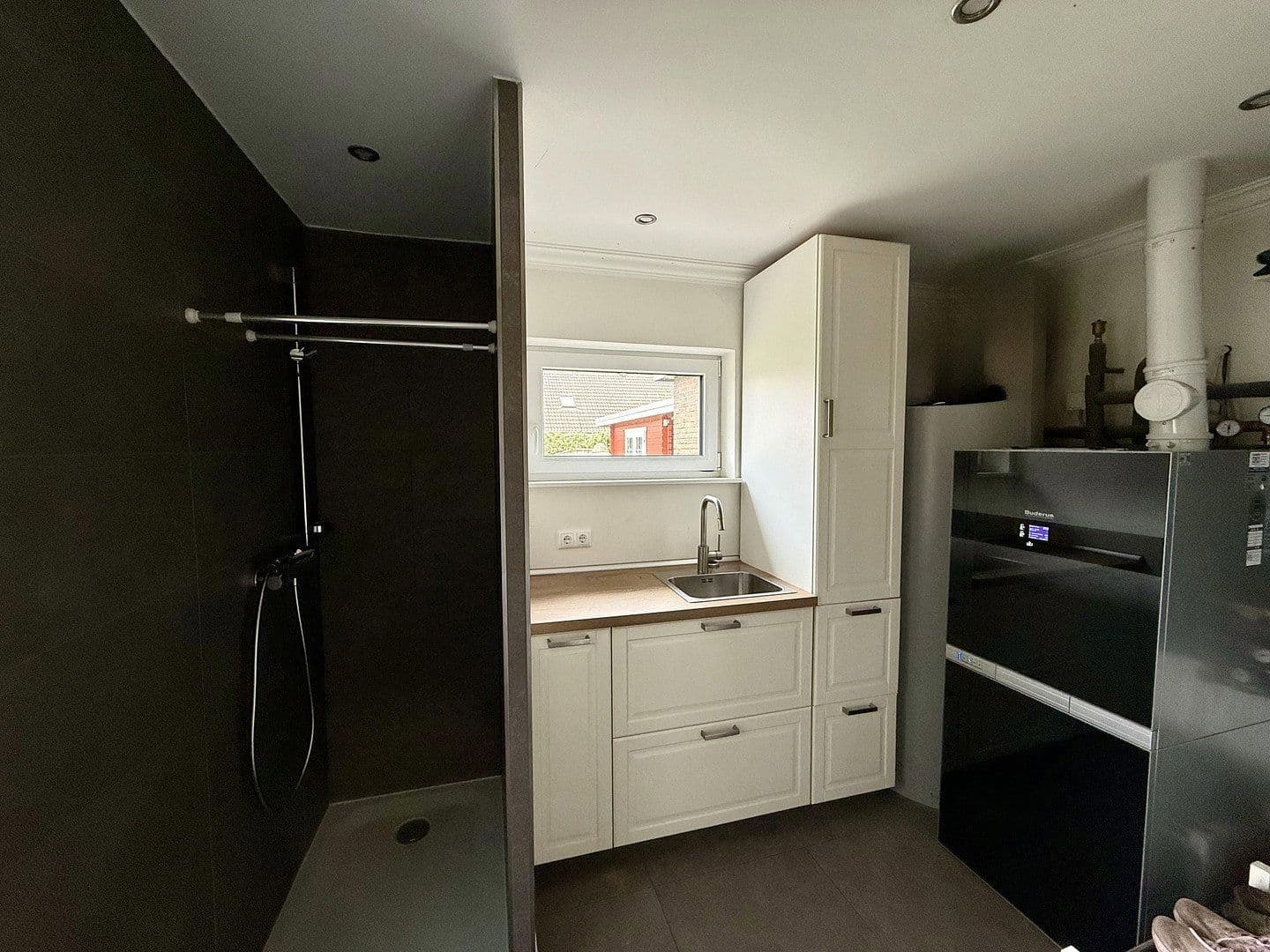 Predaj domu 128 m², pozemek 733 m², Roßfelde 12, Zetel, Dolné Sasko Predaj domu 128 m², pozemek 733 m², Roßfelde 12, Zetel, Dolné Sasko