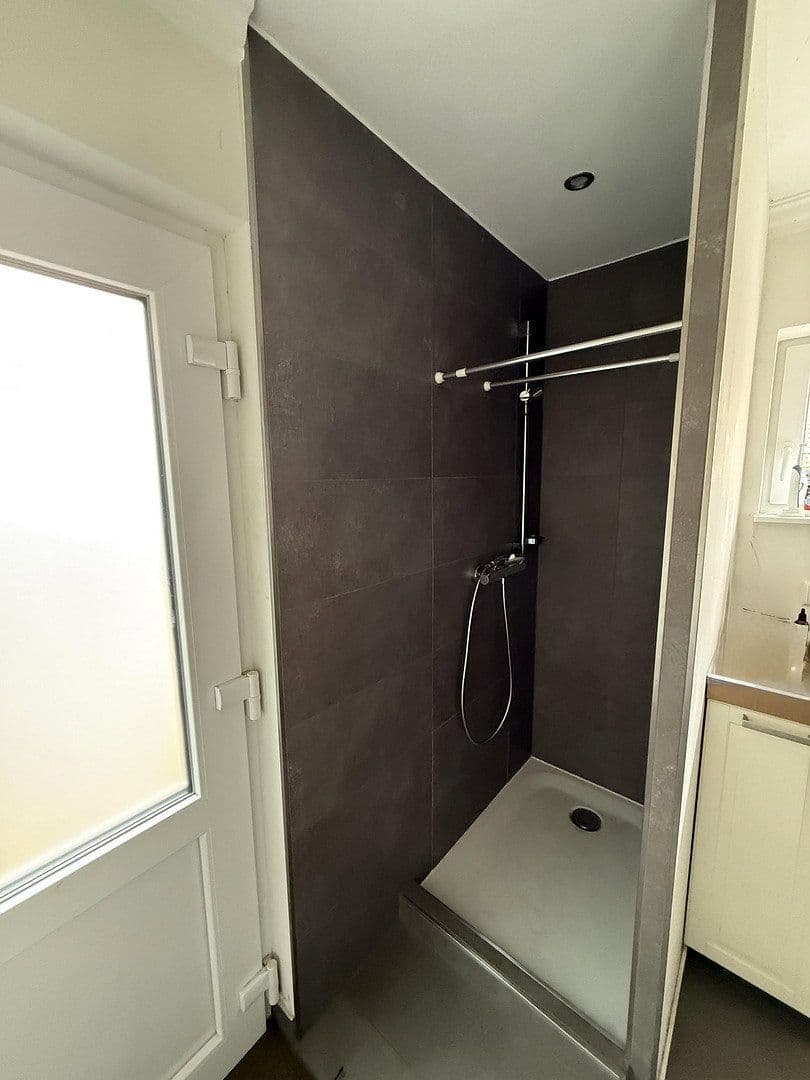 Predaj domu 128 m², pozemek 733 m², Roßfelde 12, Zetel, Dolné Sasko Predaj domu 128 m², pozemek 733 m², Roßfelde 12, Zetel, Dolné Sasko