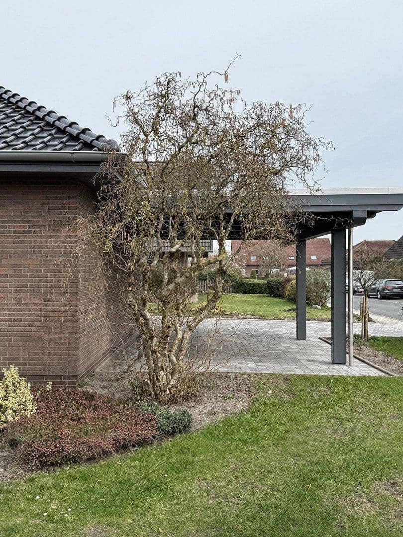 Predaj domu 128 m², pozemek 733 m², Roßfelde 12, Zetel, Dolné Sasko Predaj domu 128 m², pozemek 733 m², Roßfelde 12, Zetel, Dolné Sasko