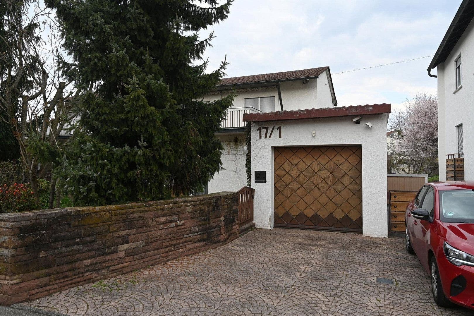 Predaj domu 570 m², pozemek 1.100 m², Schwaikheim, Bádensko-Wurttembersko Predaj domu 570 m², pozemek 1.100 m², Schwaikheim, Bádensko-Wurttembersko