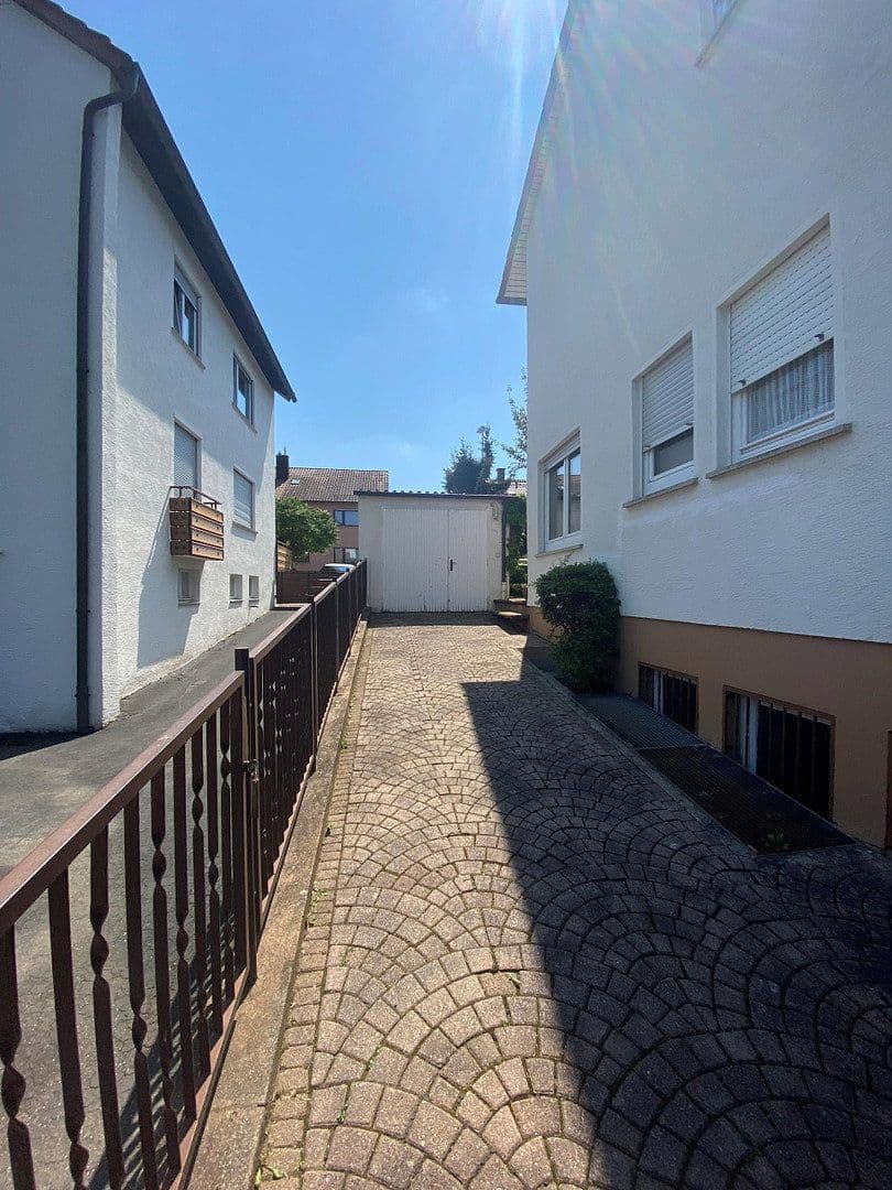 Predaj domu 570 m², pozemek 1.100 m², Schwaikheim, Bádensko-Wurttembersko Predaj domu 570 m², pozemek 1.100 m², Schwaikheim, Bádensko-Wurttembersko