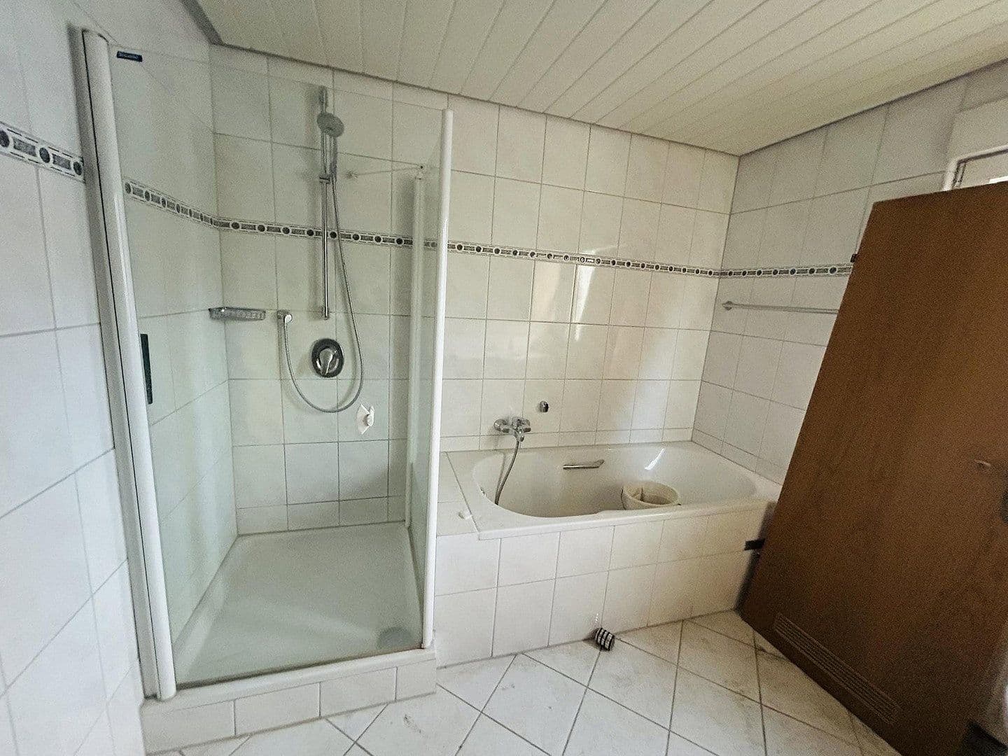 Prenájom bytu 2-izbový 63 m², Wasenstr. 11, Kirchheim am Neckar, Bádensko-Wurttembersko Prenájom bytu 2-izbový 63 m², Wasenstr. 11, Kirchheim am Neckar, Bádensko-Wurttembersko