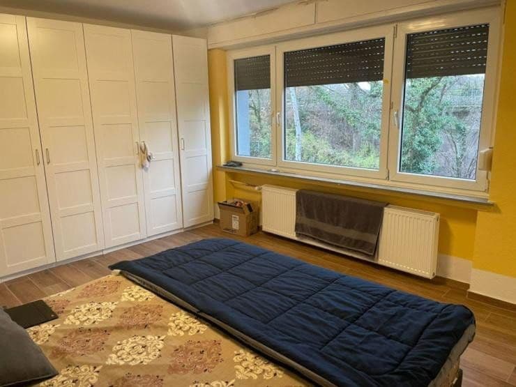 Prenájom bytu 4-izbový 100 m², Lengsdorfer Hauptstraße 97, Bonn, Severné Porýnie - Westfálsko Prenájom bytu 4-izbový 100 m², Lengsdorfer Hauptstraße 97, Bonn, Severné Porýnie - Westfálsko