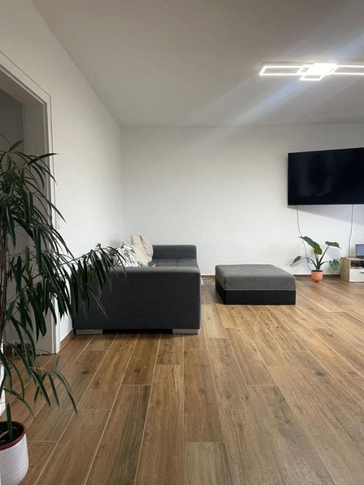 Prenájom bytu 4-izbový 100 m², Lengsdorfer Hauptstraße 97, Bonn, Severné Porýnie - Westfálsko Prenájom bytu 4-izbový 100 m², Lengsdorfer Hauptstraße 97, Bonn, Severné Porýnie - Westfálsko