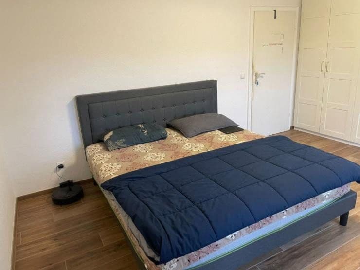 Prenájom bytu 4-izbový 100 m², Lengsdorfer Hauptstraße 97, Bonn, Severné Porýnie - Westfálsko Prenájom bytu 4-izbový 100 m², Lengsdorfer Hauptstraße 97, Bonn, Severné Porýnie - Westfálsko