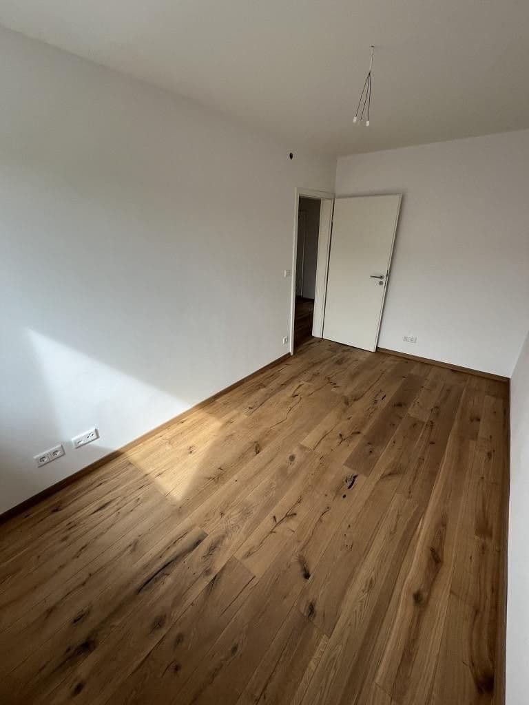Prenájom bytu 4-izbový 93 m², Nürnberg, Bavorsko Prenájom bytu 4-izbový 93 m², Nürnberg, Bavorsko