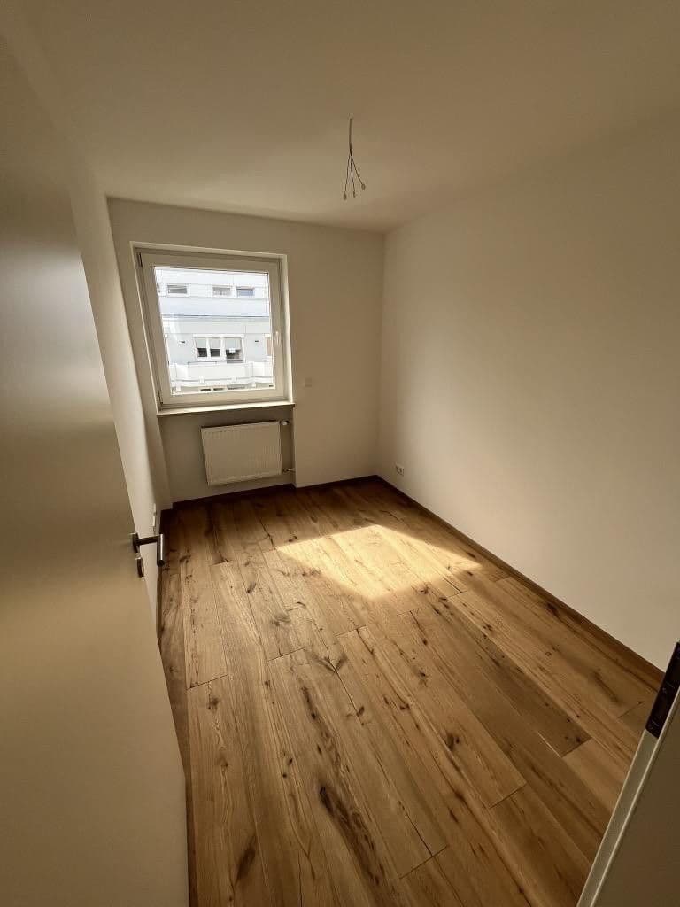 Prenájom bytu 4-izbový 93 m², Nürnberg, Bavorsko Prenájom bytu 4-izbový 93 m², Nürnberg, Bavorsko
