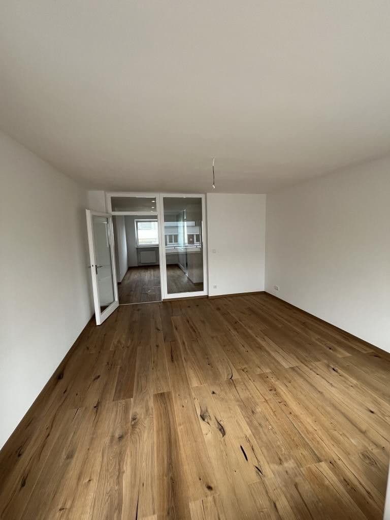 Prenájom bytu 4-izbový 93 m², Nürnberg, Bavorsko Prenájom bytu 4-izbový 93 m², Nürnberg, Bavorsko