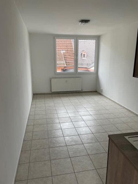Prenájom bytu 1-izbový 24 m², Mainz, Porýnie-Falcko Prenájom bytu 1-izbový 24 m², Mainz, Porýnie-Falcko