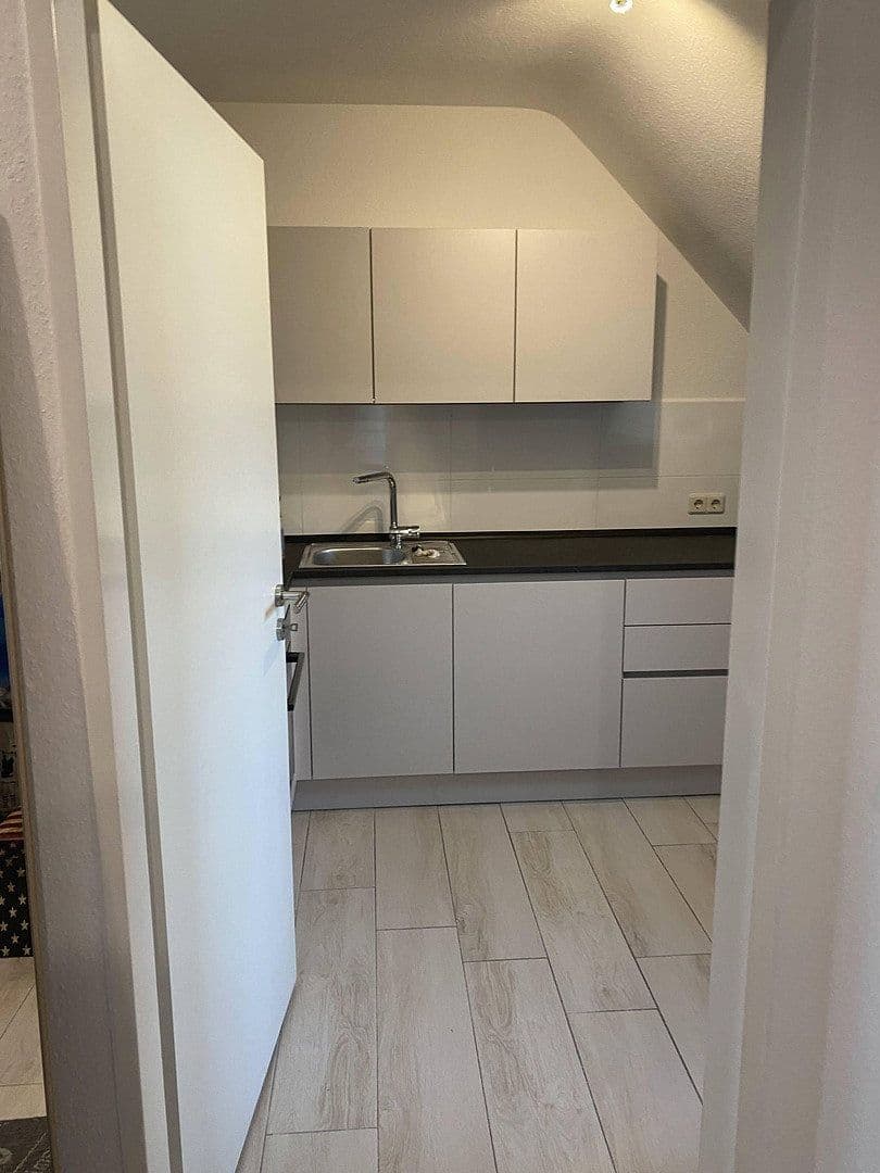 Prenájom bytu 3-izbový 66 m², Petersstrasse 59, Krefeld, Severné Porýnie - Westfálsko Prenájom bytu 3-izbový 66 m², Petersstrasse 59, Krefeld, Severné Porýnie - Westfálsko