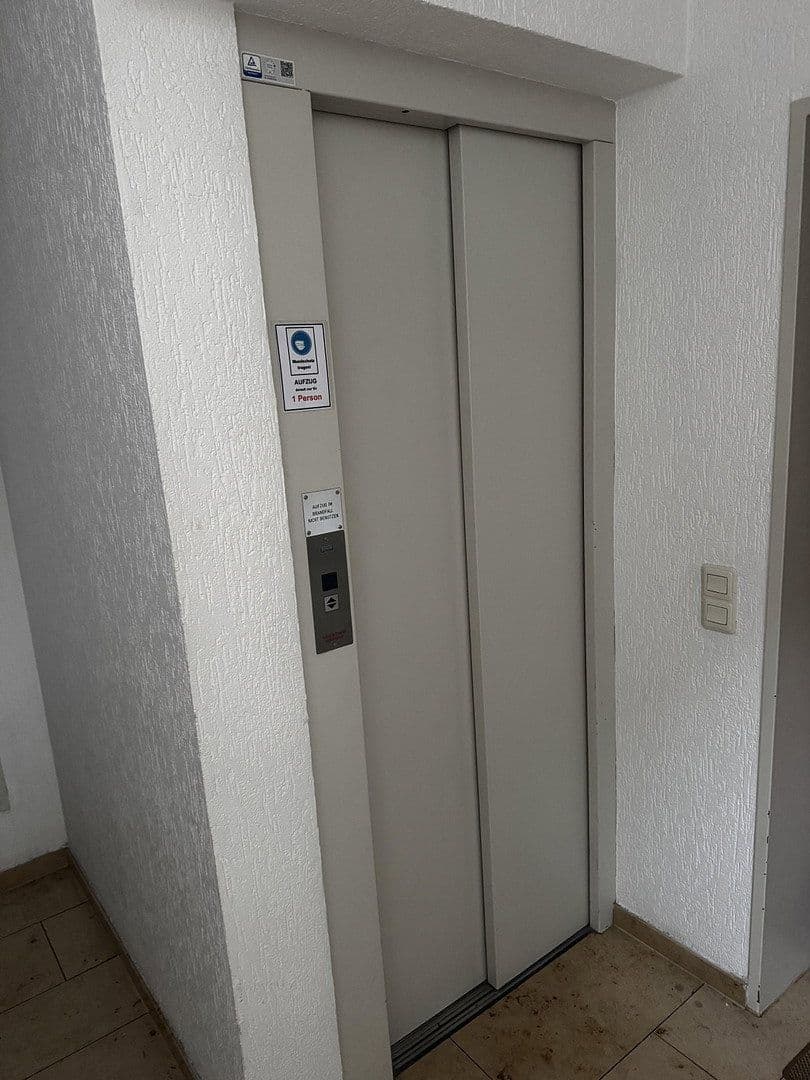 Prenájom bytu 3-izbový 66 m², Petersstrasse 59, Krefeld, Severné Porýnie - Westfálsko Prenájom bytu 3-izbový 66 m², Petersstrasse 59, Krefeld, Severné Porýnie - Westfálsko