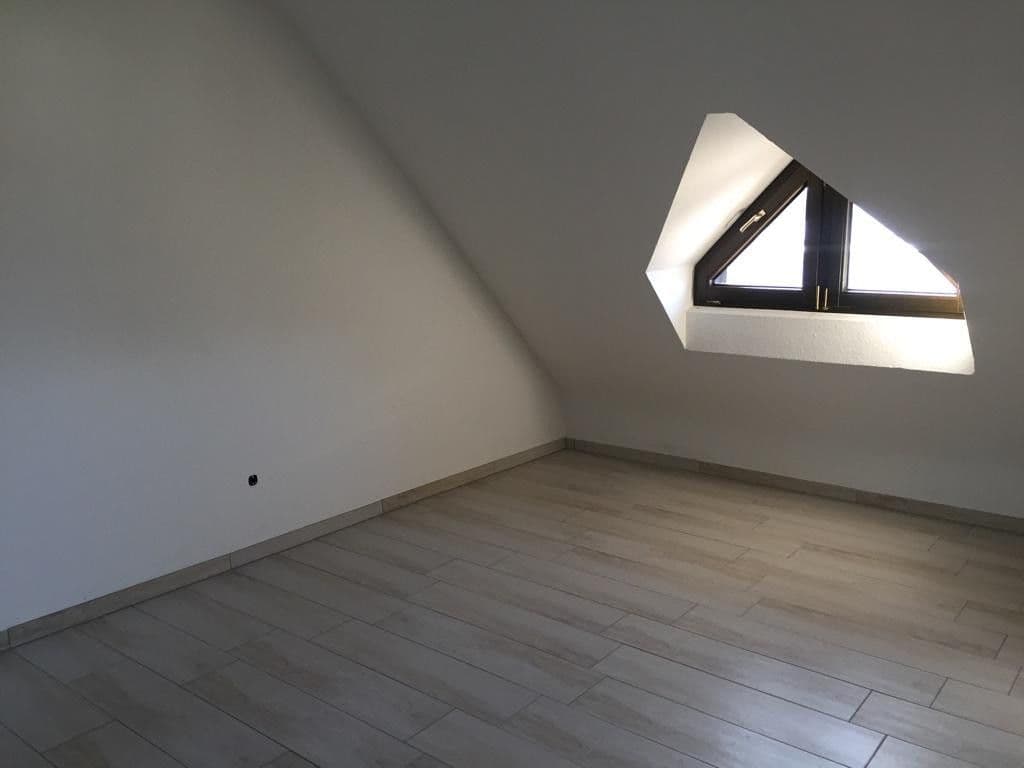 Prenájom bytu 3-izbový 66 m², Petersstrasse 59, Krefeld, Severné Porýnie - Westfálsko Prenájom bytu 3-izbový 66 m², Petersstrasse 59, Krefeld, Severné Porýnie - Westfálsko
