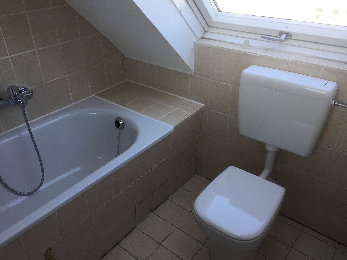 Prenájom bytu 3-izbový 66 m², Petersstrasse 59, Krefeld, Severné Porýnie - Westfálsko Prenájom bytu 3-izbový 66 m², Petersstrasse 59, Krefeld, Severné Porýnie - Westfálsko