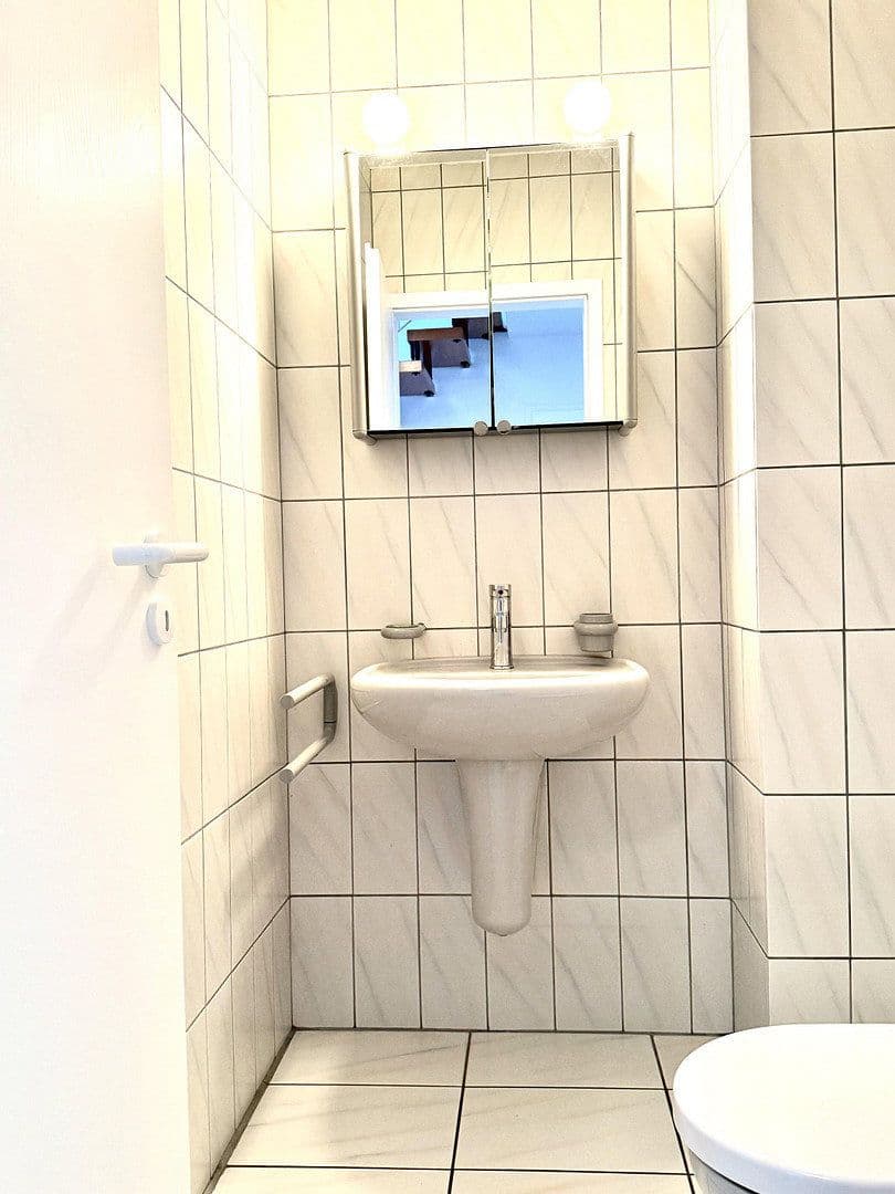 Predaj domu 270 m², pozemek 776 m², Weisenheim am Berg, Porýnie-Falcko Predaj domu 270 m², pozemek 776 m², Weisenheim am Berg, Porýnie-Falcko