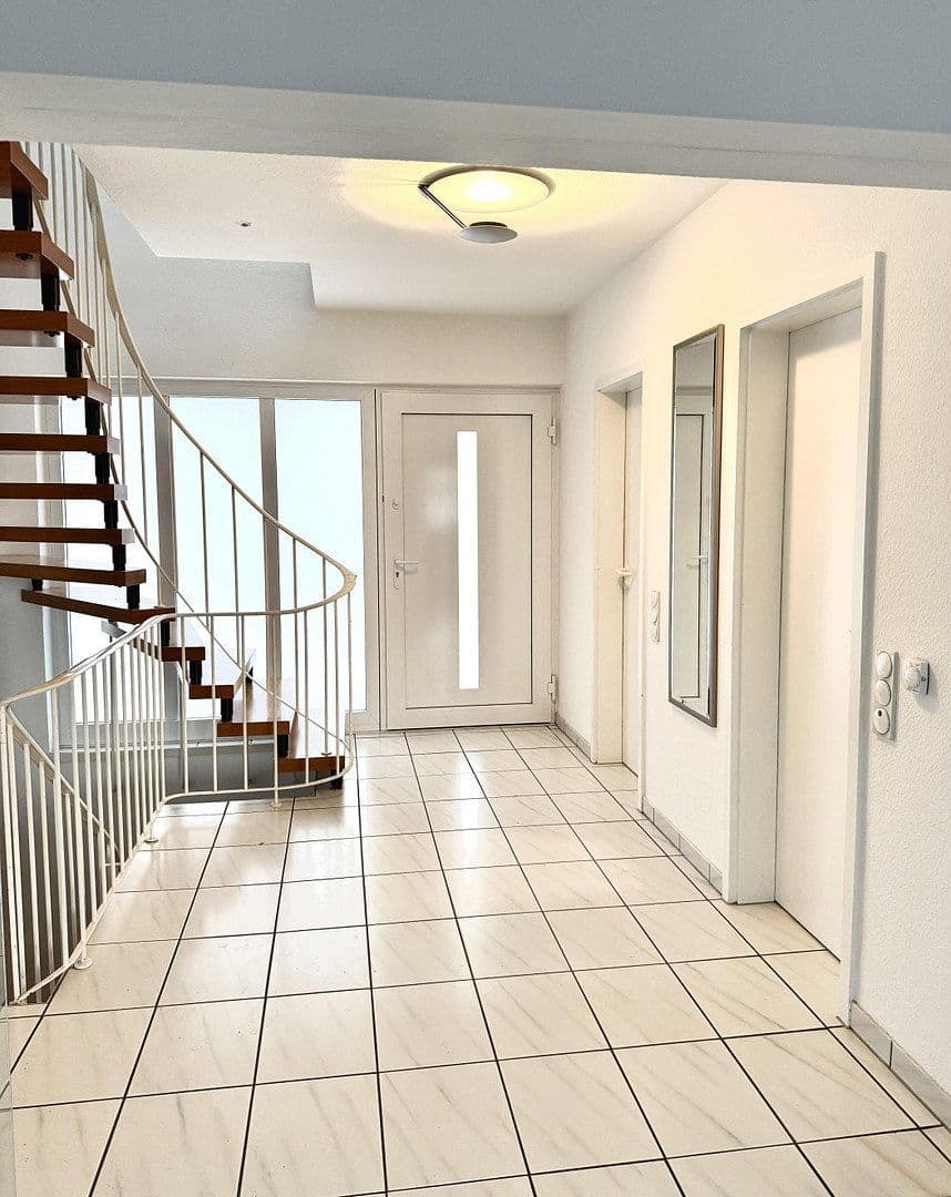 Predaj domu 270 m², pozemek 776 m², Weisenheim am Berg, Porýnie-Falcko Predaj domu 270 m², pozemek 776 m², Weisenheim am Berg, Porýnie-Falcko