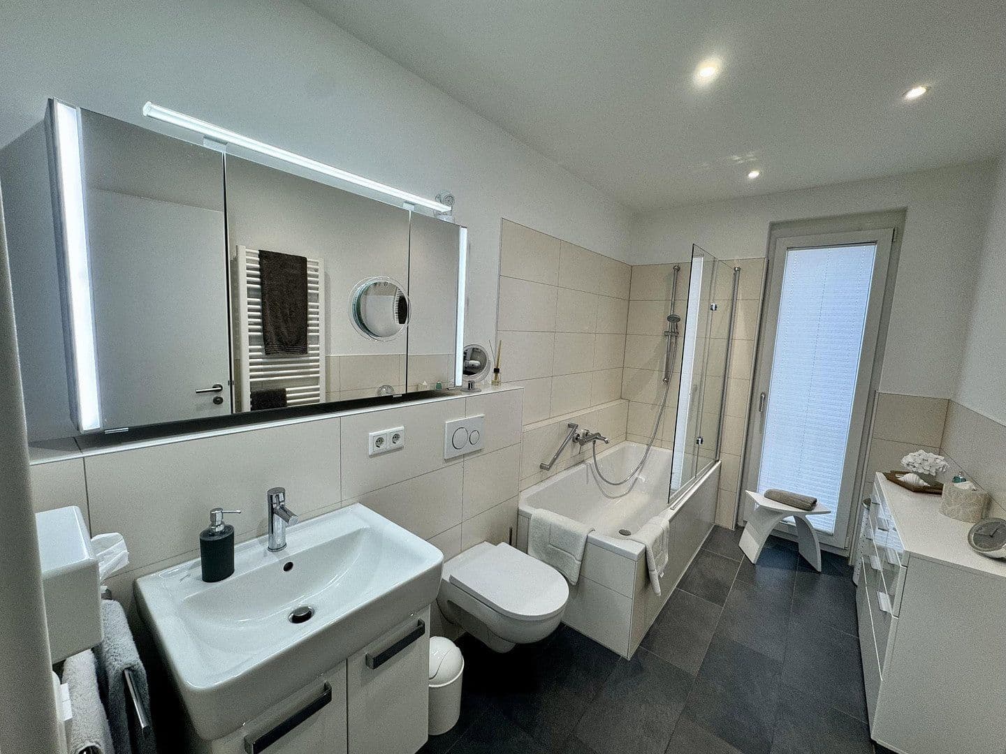 Predaj bytu 3-izbový 76 m², Frankfurt / Kalbach-Riedberg, Hesensko Predaj bytu 3-izbový 76 m², Frankfurt / Kalbach-Riedberg, Hesensko