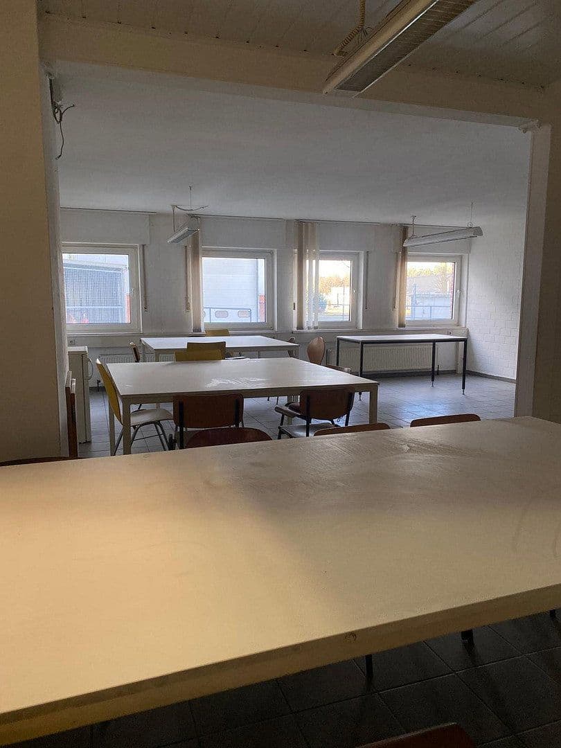 Prenájom nebytového priestoru 442 m², Daimlerstraße 5-8, Hörstel, Severné Porýnie - Westfálsko Prenájom nebytového priestoru 442 m², Daimlerstraße 5-8, Hörstel, Severné Porýnie - Westfálsko