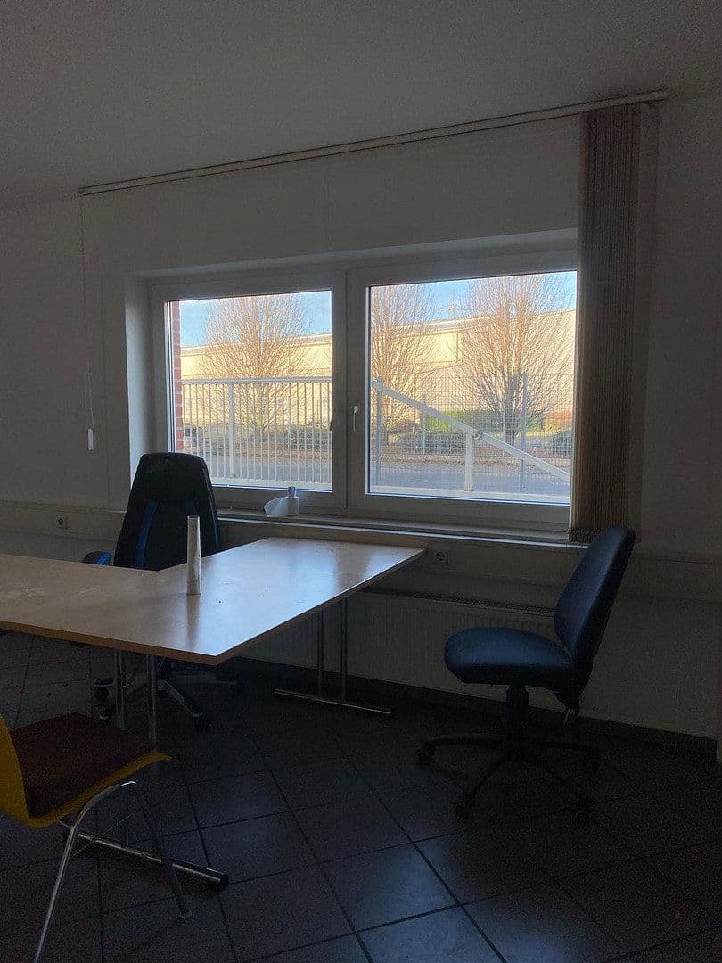 Prenájom nebytového priestoru 442 m², Daimlerstraße 5-8, Hörstel, Severné Porýnie - Westfálsko Prenájom nebytového priestoru 442 m², Daimlerstraße 5-8, Hörstel, Severné Porýnie - Westfálsko