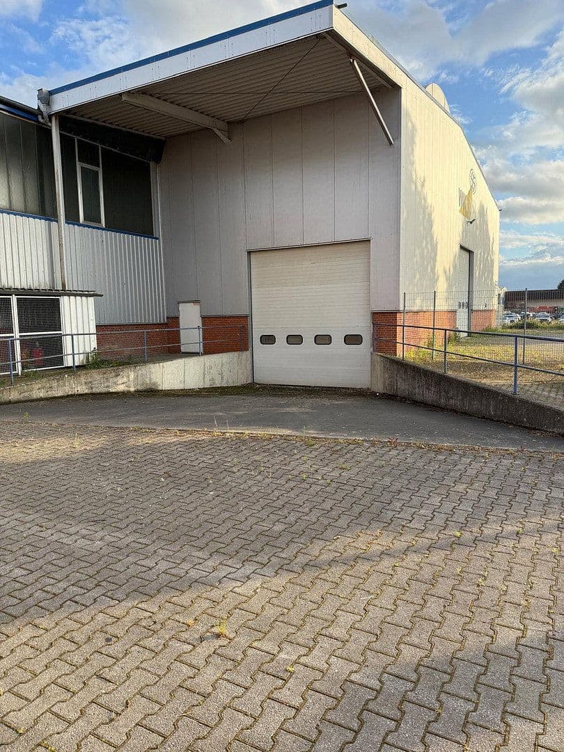 Prenájom nebytového priestoru 1.833 m², Daimlerstraße 5-8, Hörstel, Severné Porýnie - Westfálsko Prenájom nebytového priestoru 1.833 m², Daimlerstraße 5-8, Hörstel, Severné Porýnie - Westfálsko