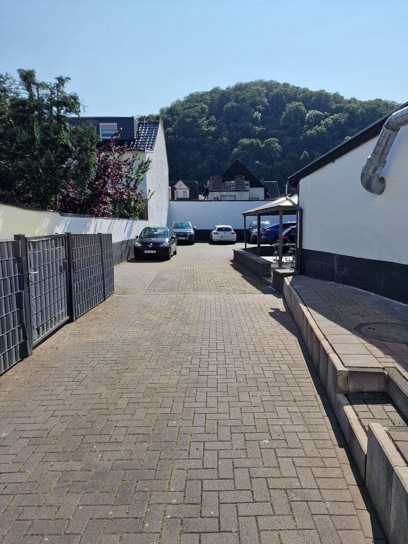 Predaj domu 374 m², pozemek 511 m², Zehnerstrasse, Bad Breisig, Porýnie-Falcko Predaj domu 374 m², pozemek 511 m², Zehnerstrasse, Bad Breisig, Porýnie-Falcko