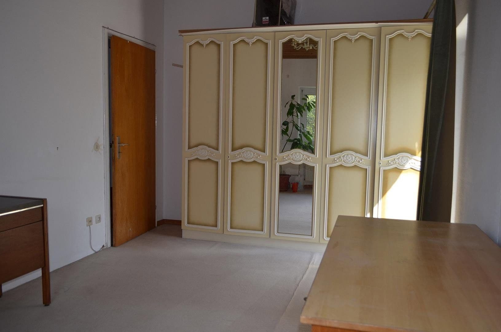 Predaj domu 248 m², pozemek 998 m², Krautgartenweg 3, Neckargemünd, Bádensko-Wurttembersko Predaj domu 248 m², pozemek 998 m², Krautgartenweg 3, Neckargemünd, Bádensko-Wurttembersko