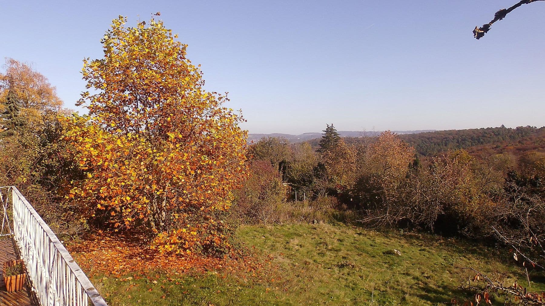 Predaj domu 326 m², pozemek 1.366 m², Nellinger Straße 47, Stuttgart, Bádensko-Wurttembersko Predaj domu 326 m², pozemek 1.366 m², Nellinger Straße 47, Stuttgart, Bádensko-Wurttembersko