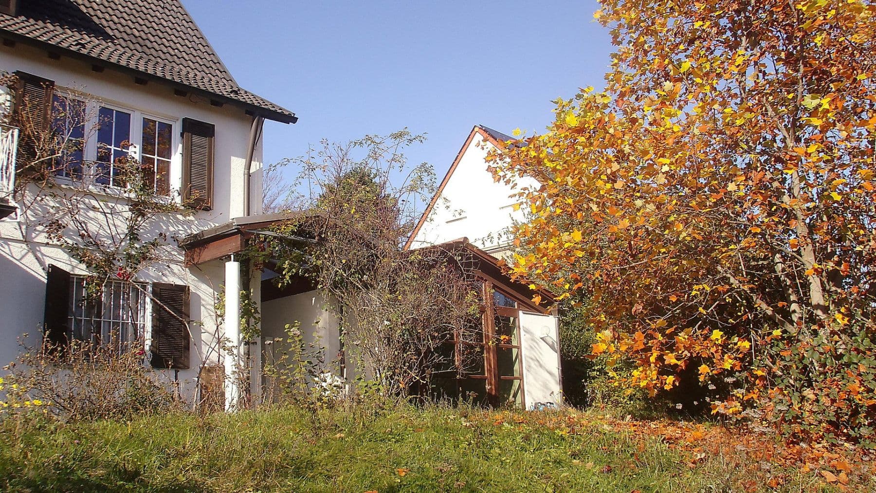 Predaj domu 326 m², pozemek 1.366 m², Nellinger Straße 47, Stuttgart, Bádensko-Wurttembersko Predaj domu 326 m², pozemek 1.366 m², Nellinger Straße 47, Stuttgart, Bádensko-Wurttembersko