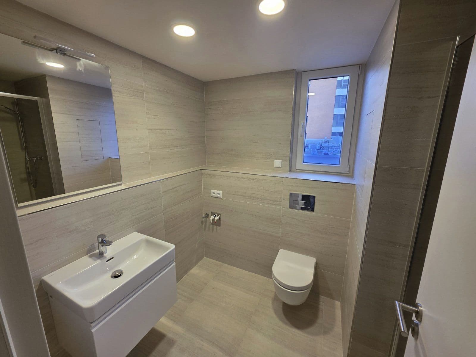 Prenájom bytu 1-izbový 32 m², Poděbradská, Praha, Praha Prenájom bytu 1-izbový 32 m², Poděbradská, Praha, Praha