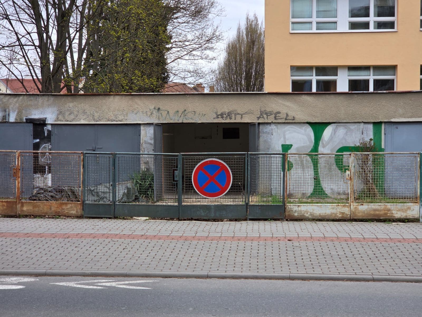 Prenájom garáže 16 m², Jungmannova, Brno, Jihomoravský kraj Prenájom garáže 16 m², Jungmannova, Brno, Jihomoravský kraj