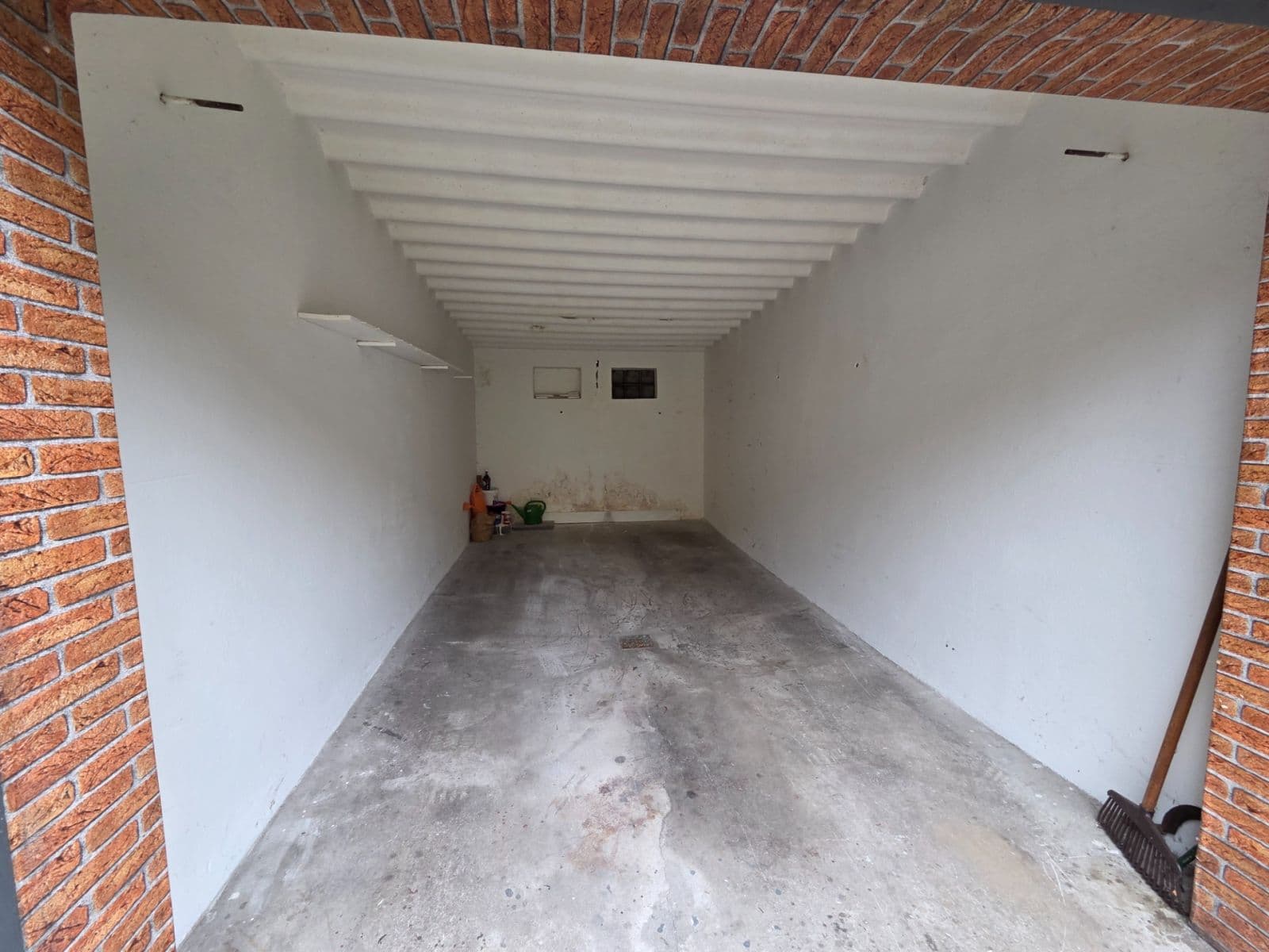 Prenájom garáže 16 m², Jungmannova, Brno, Jihomoravský kraj Prenájom garáže 16 m², Jungmannova, Brno, Jihomoravský kraj