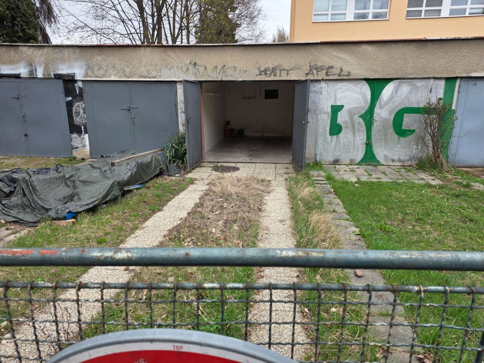 Prenájom garáže 16 m², Jungmannova, Brno, Jihomoravský kraj Prenájom garáže 16 m², Jungmannova, Brno, Jihomoravský kraj