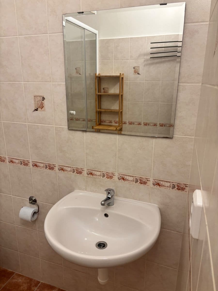 Prenájom bytu 2-izbový 40 m², Masarykova, Rudná, Středočeský kraj Prenájom bytu 2-izbový 40 m², Masarykova, Rudná, Středočeský kraj