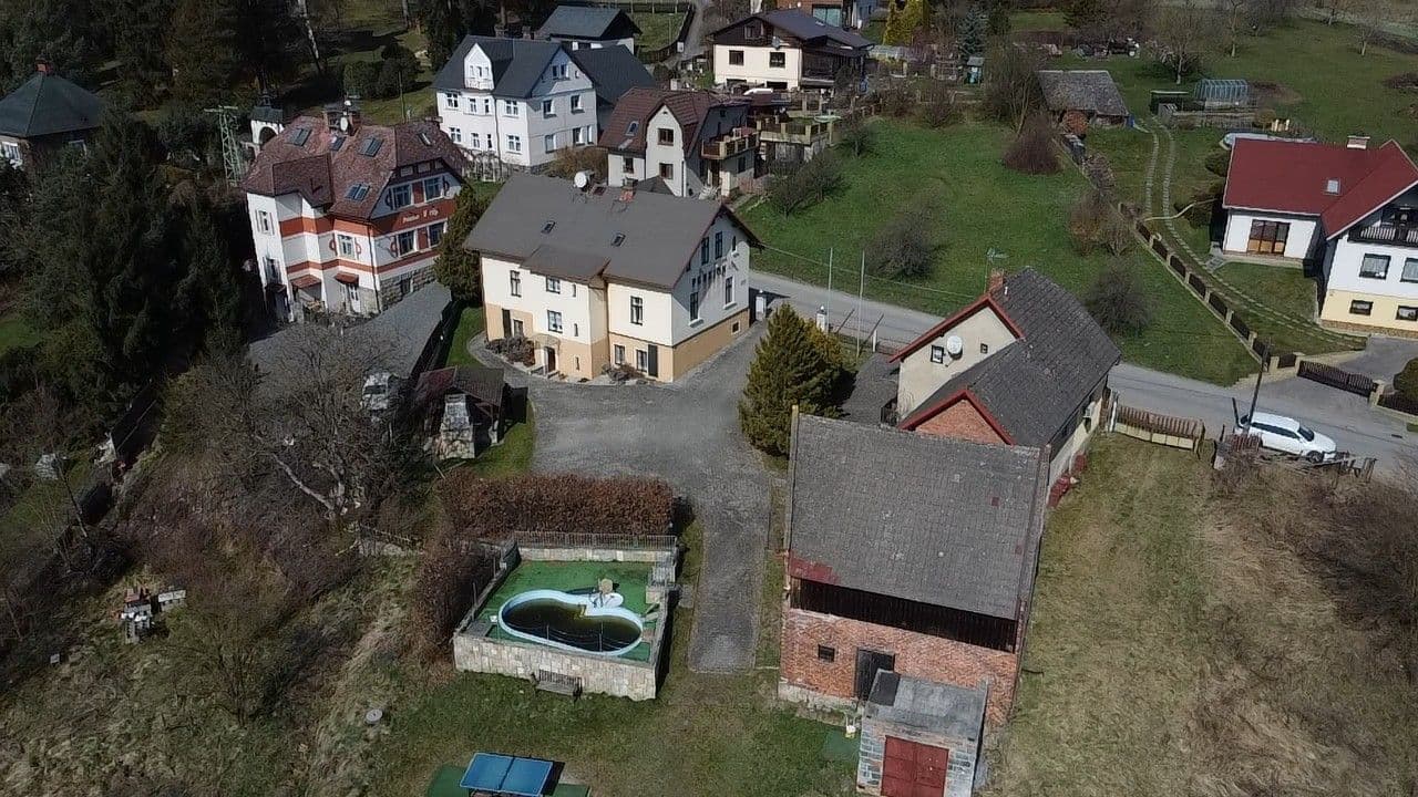 Predaj domu 386 m², pozemek 2.210 m², Hrubá Skála, Liberecký kraj Predaj domu 386 m², pozemek 2.210 m², Hrubá Skála, Liberecký kraj