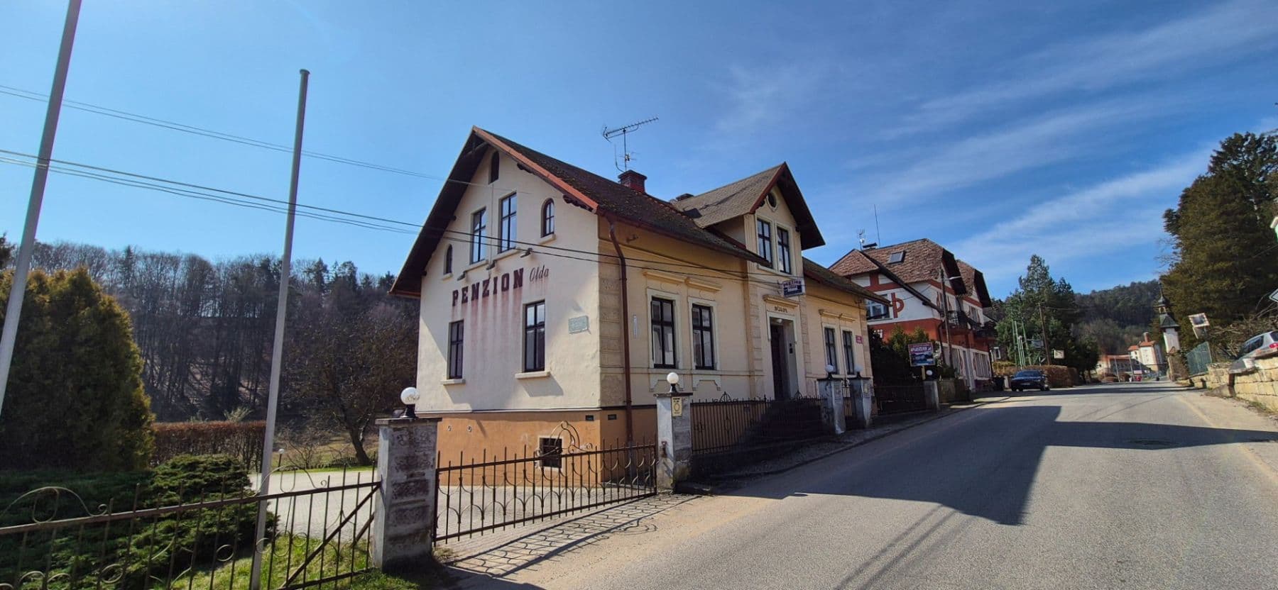 Predaj domu 386 m², pozemek 2.210 m², Hrubá Skála, Liberecký kraj Predaj domu 386 m², pozemek 2.210 m², Hrubá Skála, Liberecký kraj